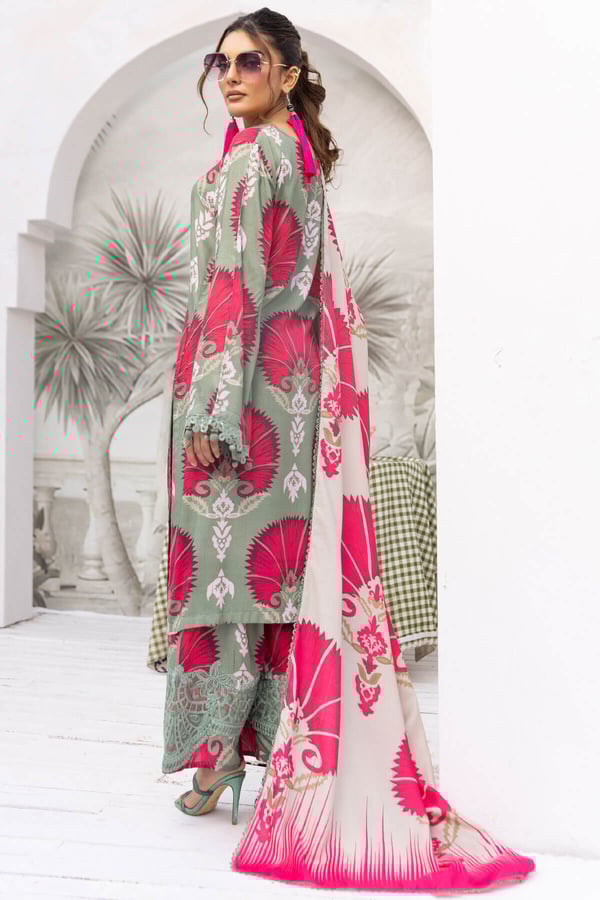 Maria b petals embroidery collection 3 piece suit - Image 3