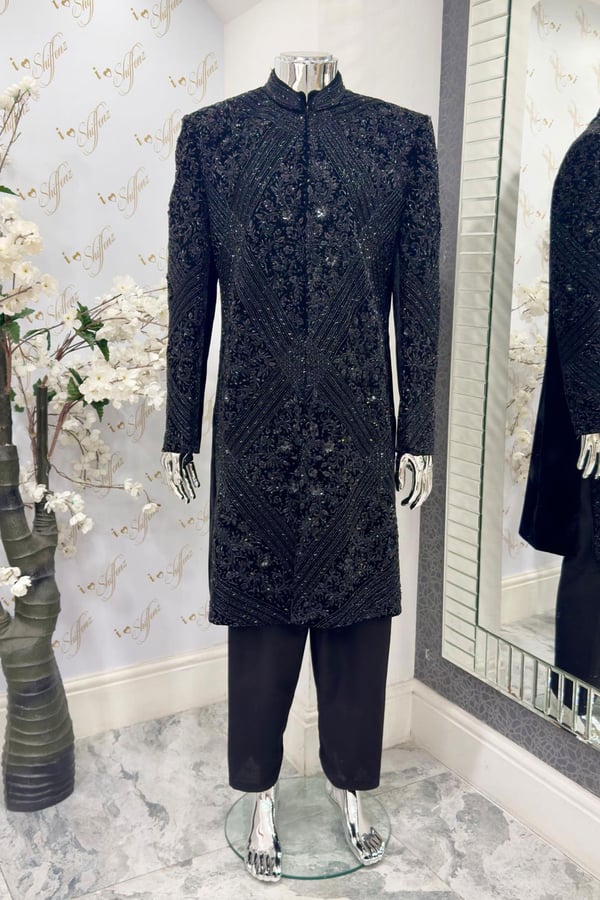 Mens's 2 piece velvet embroidered sherwani