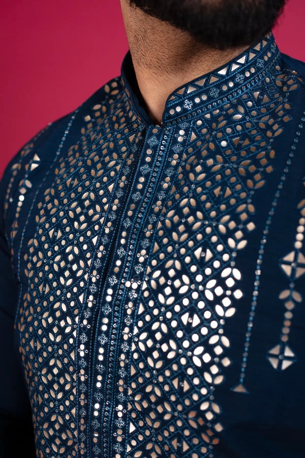 Men's embroidered kurta pyjama - Image 7