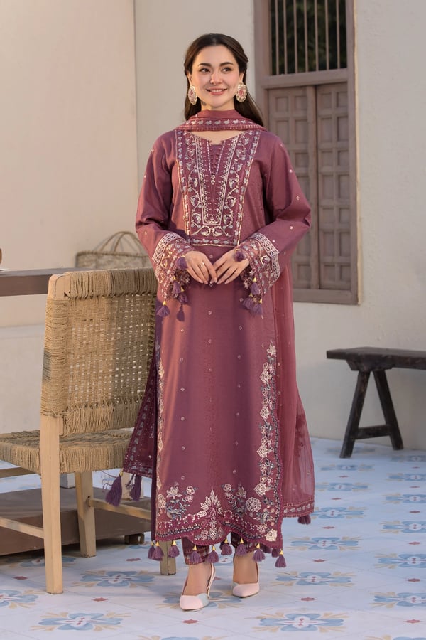 Hania Amir premium Eid 2025 3 piece jacquard collection