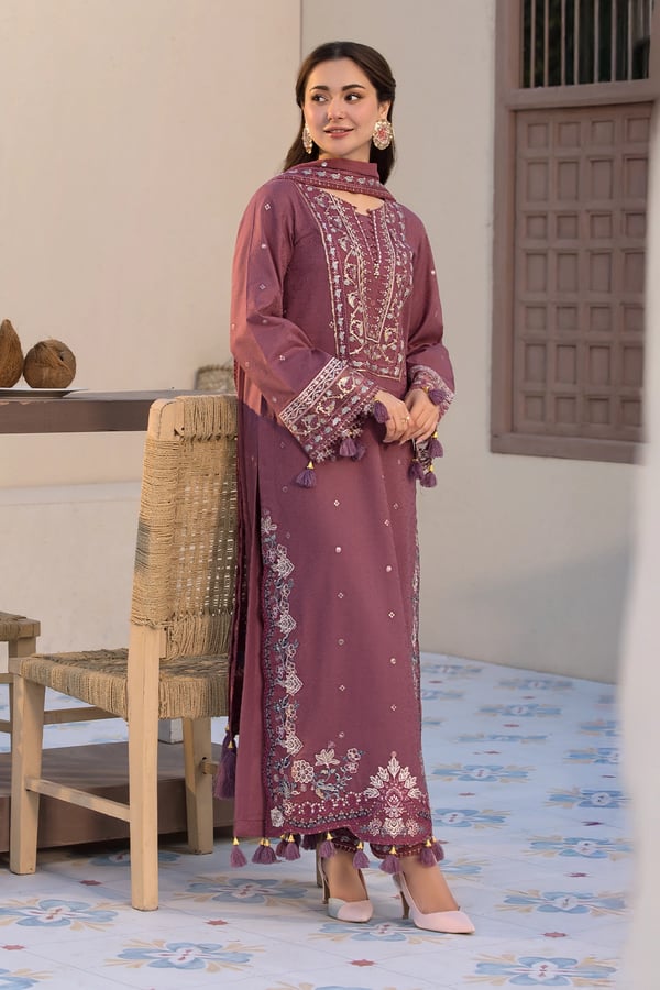 Hania Amir premium Eid 2025 3 piece jacquard collection - Image 3