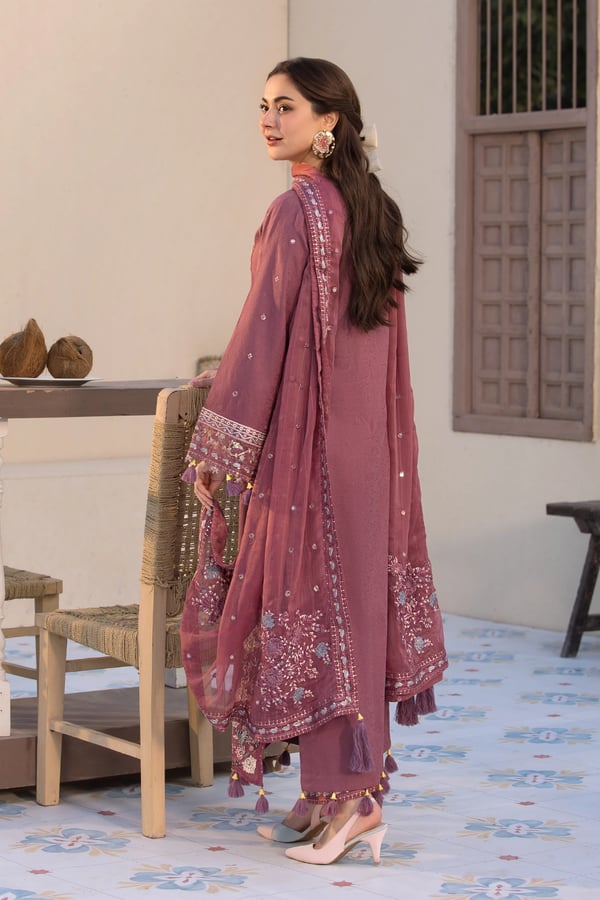 Hania Amir premium Eid 2025 3 piece jacquard collection - Image 4