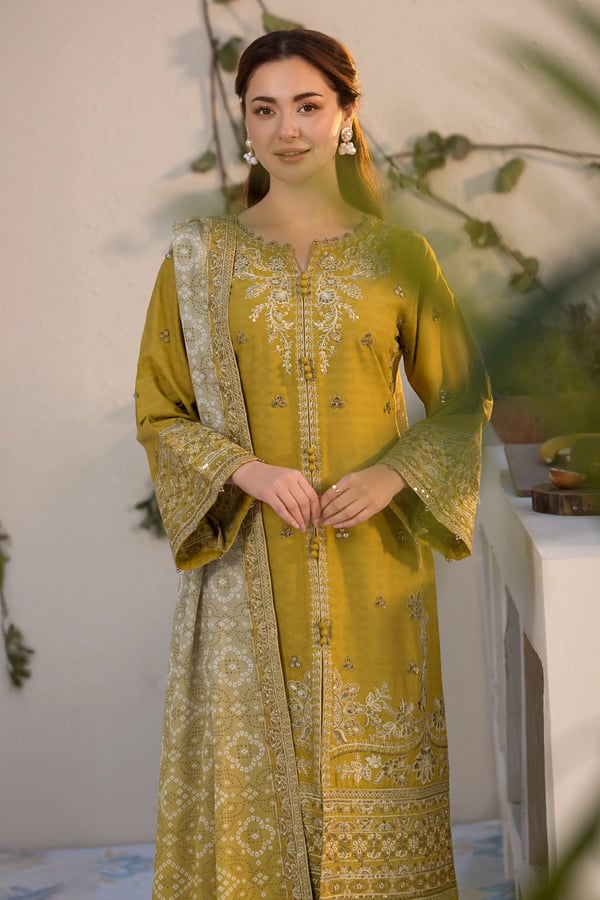 Hania Amir deluxe Eid 2025 3 piece jacquard collection - Image 4