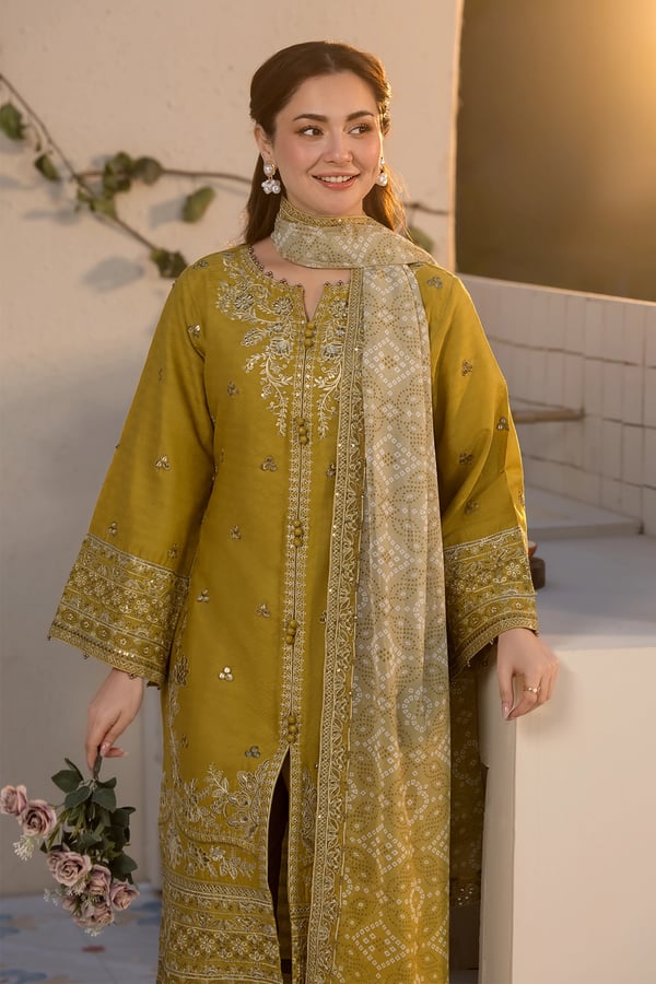 Hania Amir deluxe Eid 2025 3 piece jacquard collection - Image 5