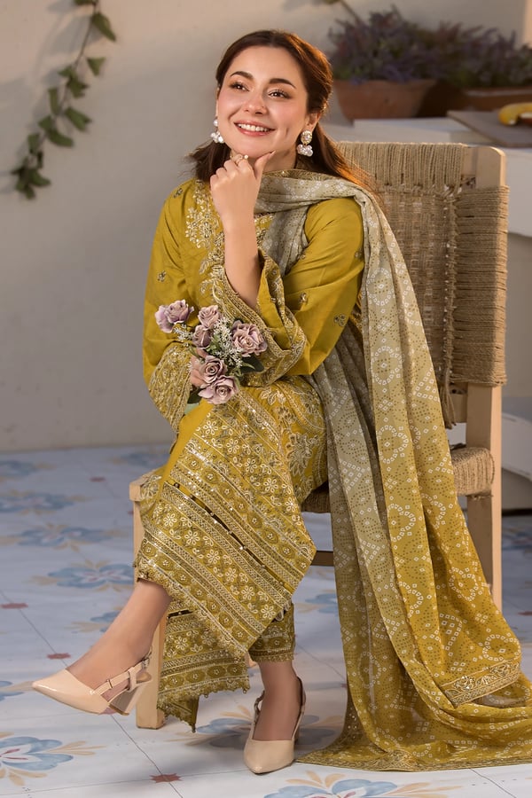 Hania Amir deluxe Eid 2025 3 piece jacquard collection - Image 7
