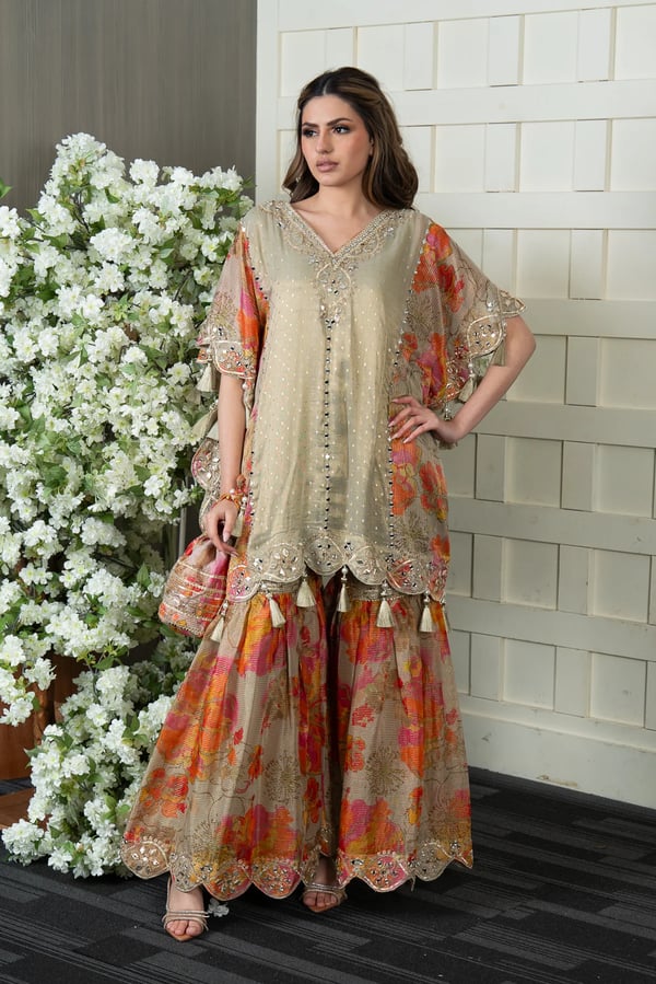 Deluxe 2 piece kaftan style top with gharara set