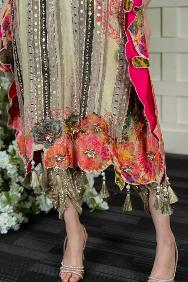 Graceful 2 piece kaftan style top with tulip set - Image 13