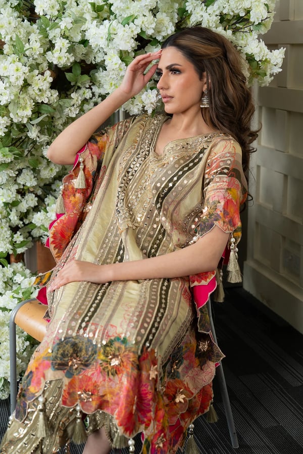 Graceful 2 piece kaftan style top with tulip set - Image 8