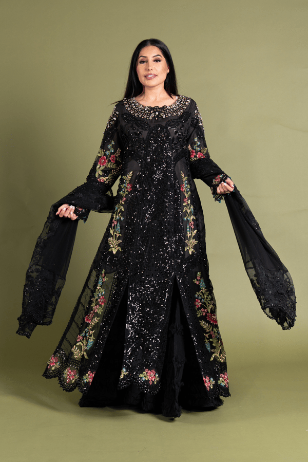 Maria B wedding collection 3 piece embroidered suit - Image 4