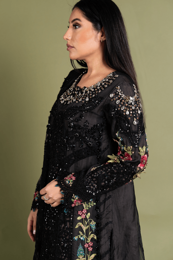 Maria B wedding collection 3 piece embroidered suit - Image 8