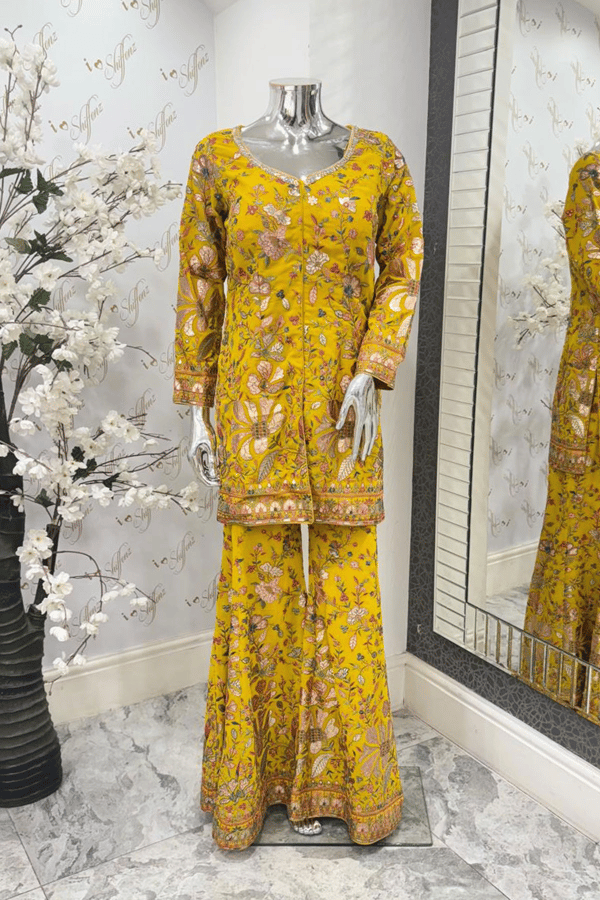 Meher luxe collection 3 piece luxury embroidered suit - Image 2