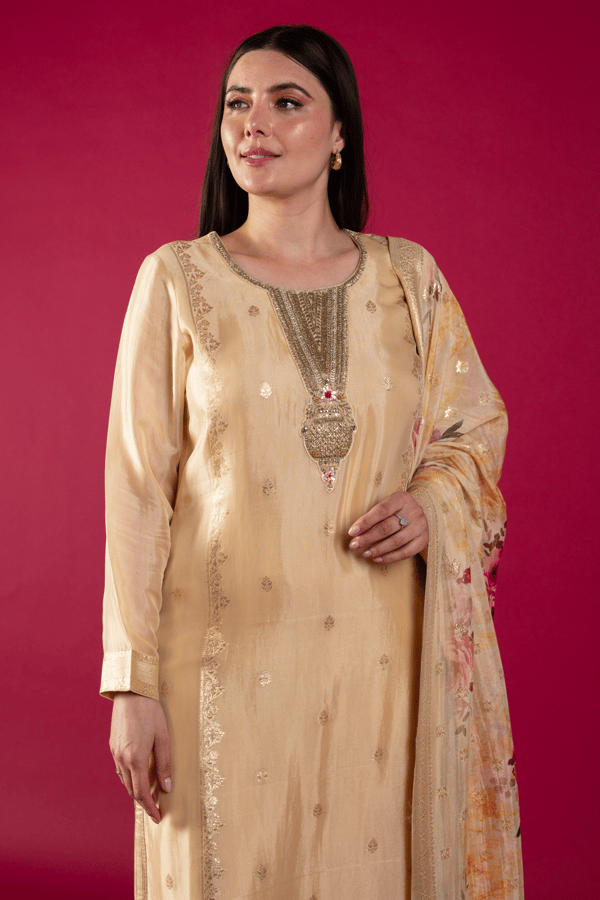 Mahboob luxe collection 3 piece banarsi suit - Image 5