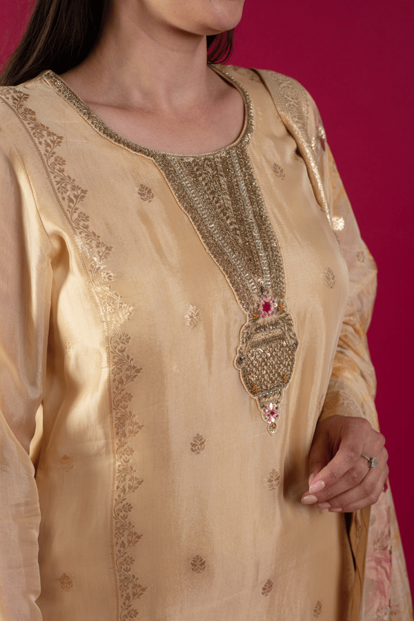 Mahboob luxe collection 3 piece banarsi suit - Image 6