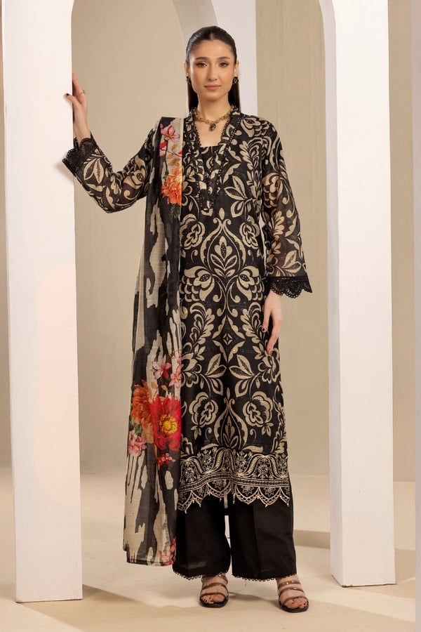 Kareena Eid 2025 3 piece delicate monar collection