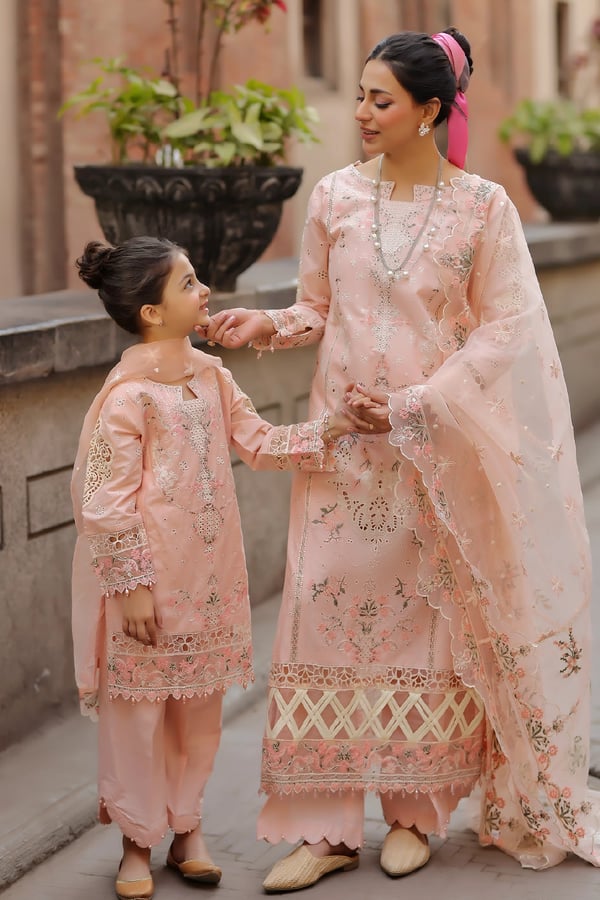 Bazar Kahani Eid 2025 3 piece delicate daughter’s suit
