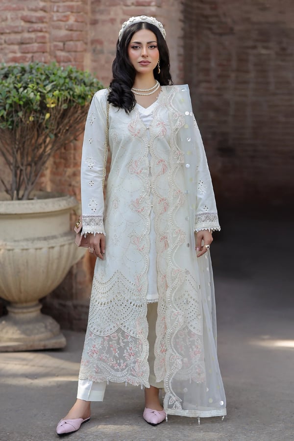 Bazar Kahani Eid 2025 3 piece luxury mother’s suit - Cream, Large