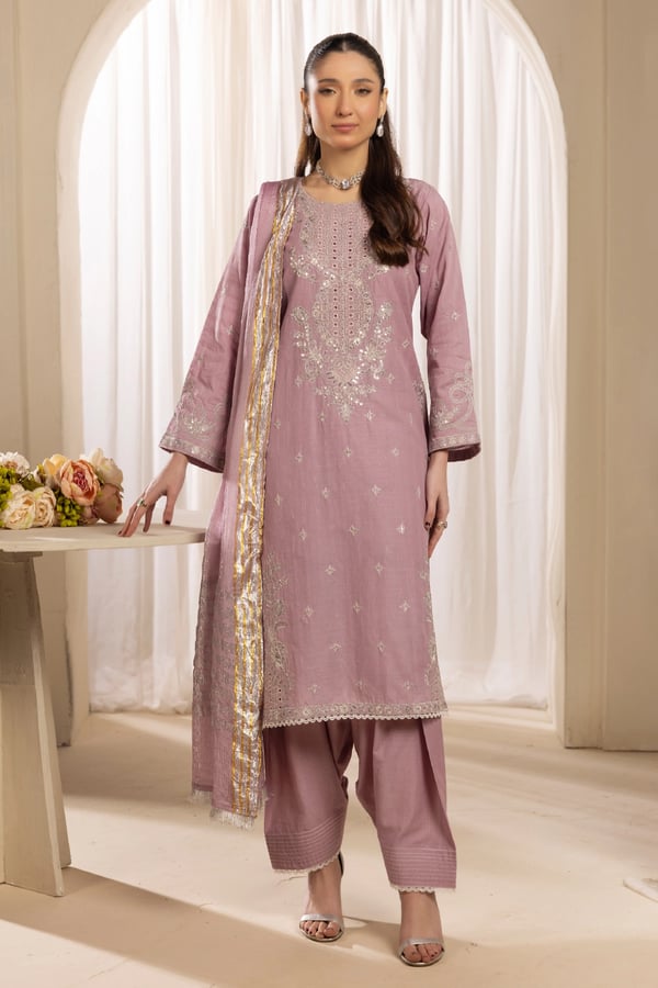 Senorita luxe Eid 2025 3 piece stylish suit
