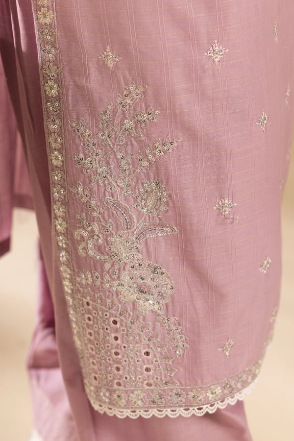 Senorita luxe Eid 2025 3 piece stylish suit - Image 7