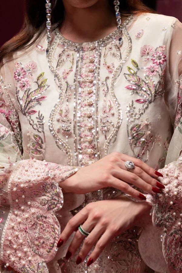 Elaya 3 piece embroidered luxe premium collection - Image 5