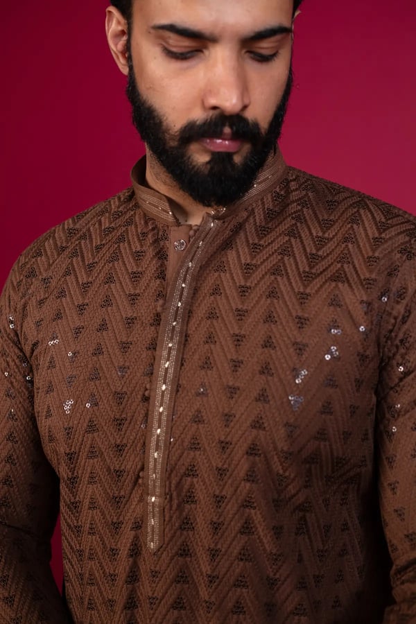 Men's 2 piece embroidered kurta pyjama - Image 6