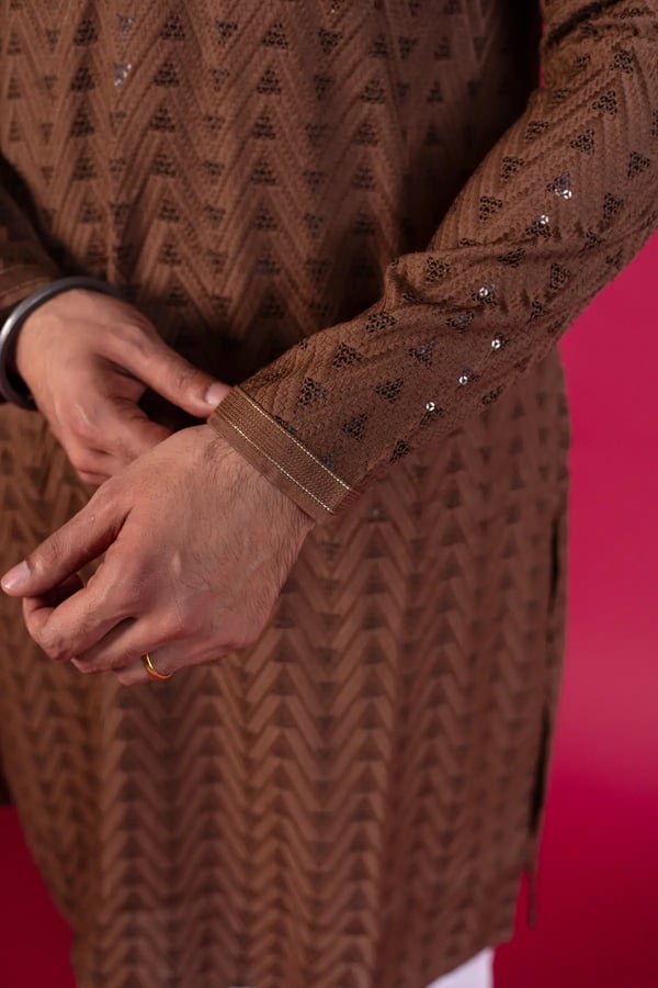 Men's 2 piece embroidered kurta pyjama - Image 8