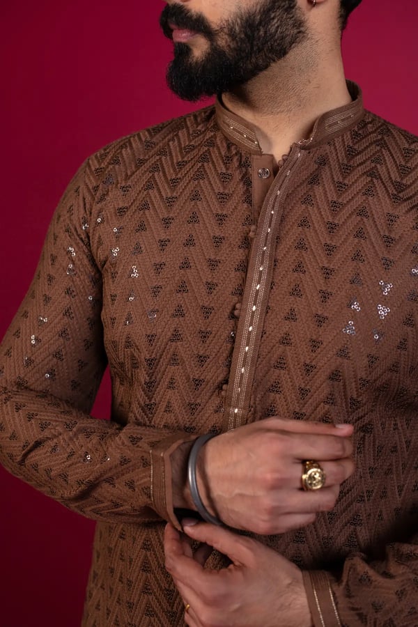 Men's 2 piece embroidered kurta pyjama - Image 7