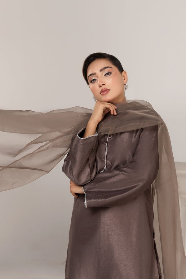 Shiffonz Eid 2025 3 piece casual farshi shalwar collection - Image 4