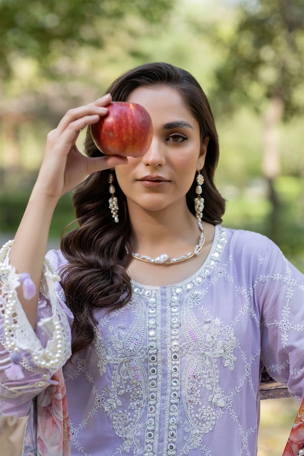 Ivana chikan kari luxe embroidered Eid collection - Image 5