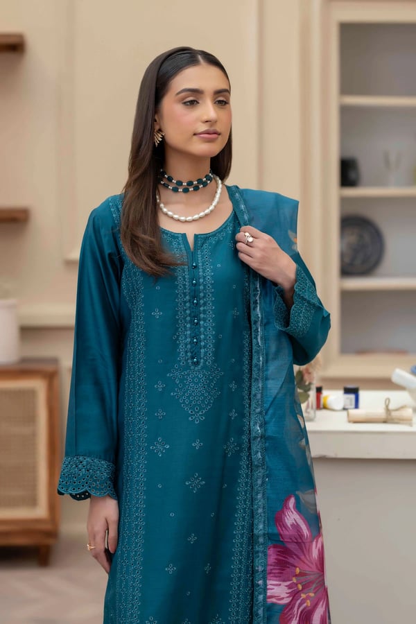 Laila 3 piece embroidered mother and daughter collection - Image 3