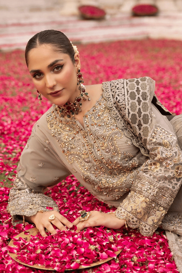 Shiffonz Imrozia premium collection 3 piece embroidered suit - Image 4