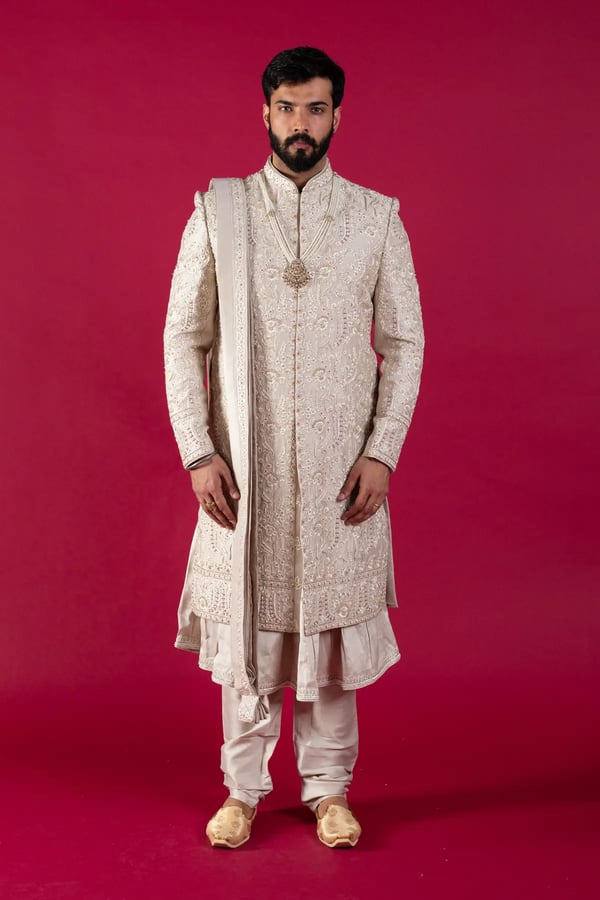 Men's embroidered sherwani set - Beige, 36