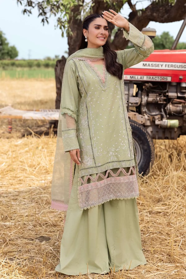 Ayeza khan Heer luxe 3 piece Eid edit casual collection