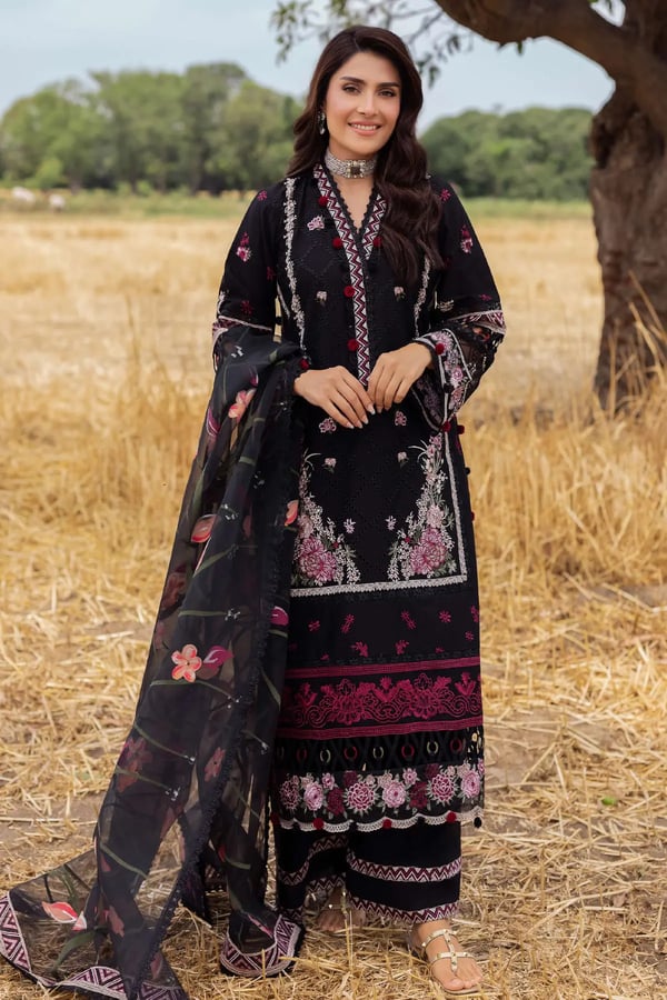 Ayeza khan Heer luxe collection 3 piece Eid edit - Black, Large