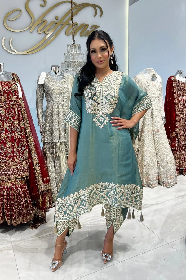 Parwan premium luxe kaftan with tulip collection - Image 3