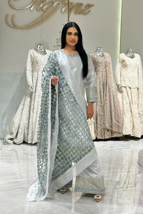 Aafiyat collection 3 piece suit with sheesh patti dupatta