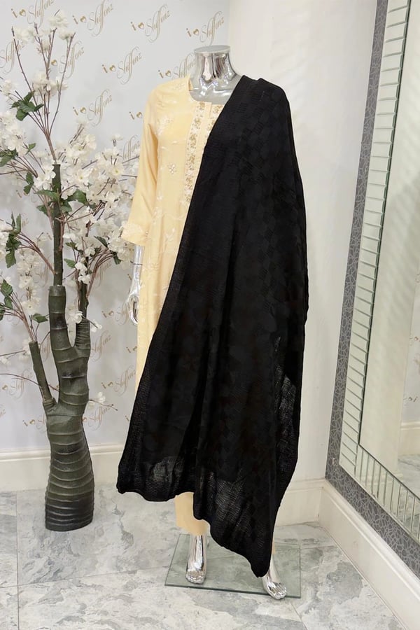 Wool shawl collection