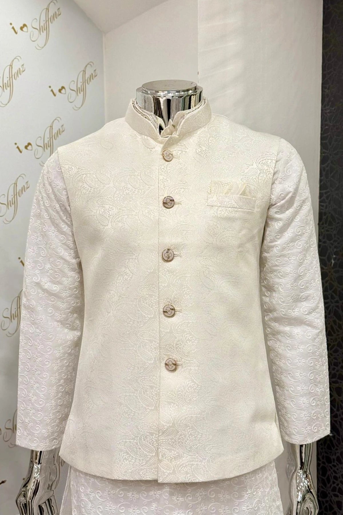 Men's luxury brocade waistcoat - Image 2