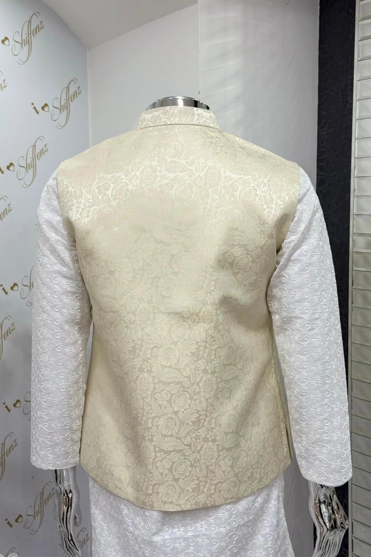 Men's lux brocade waistcoat - Image 3