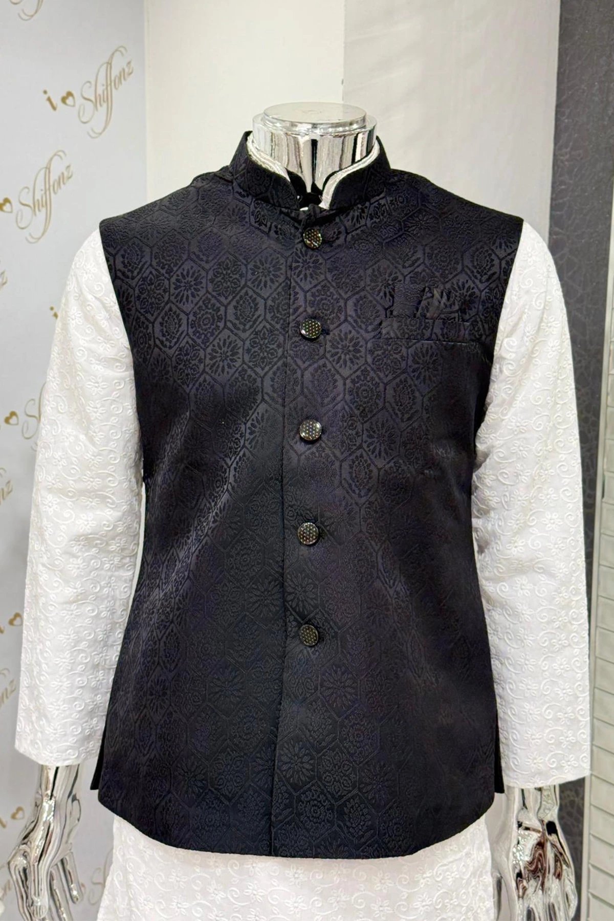Men's formal brocade waistcoat - Image 2