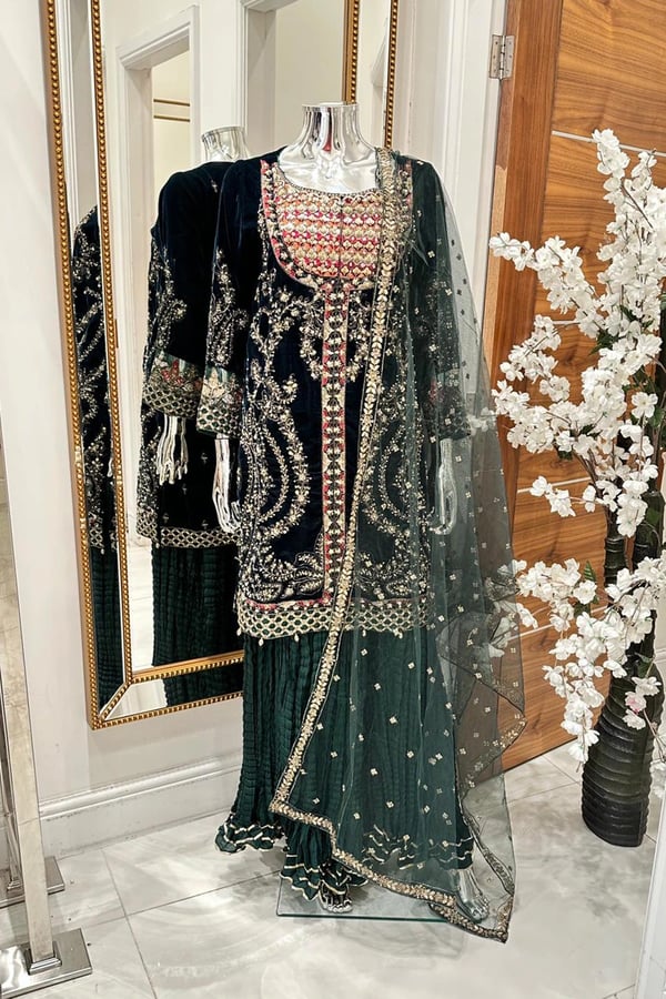 Rosa velvet collection 3 piece suit with crushed plazo - Green, Large