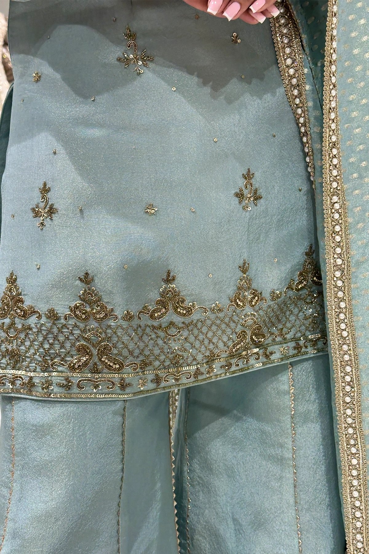 Shiffonz 3 piece embroidered lux sharara suit - Image 5