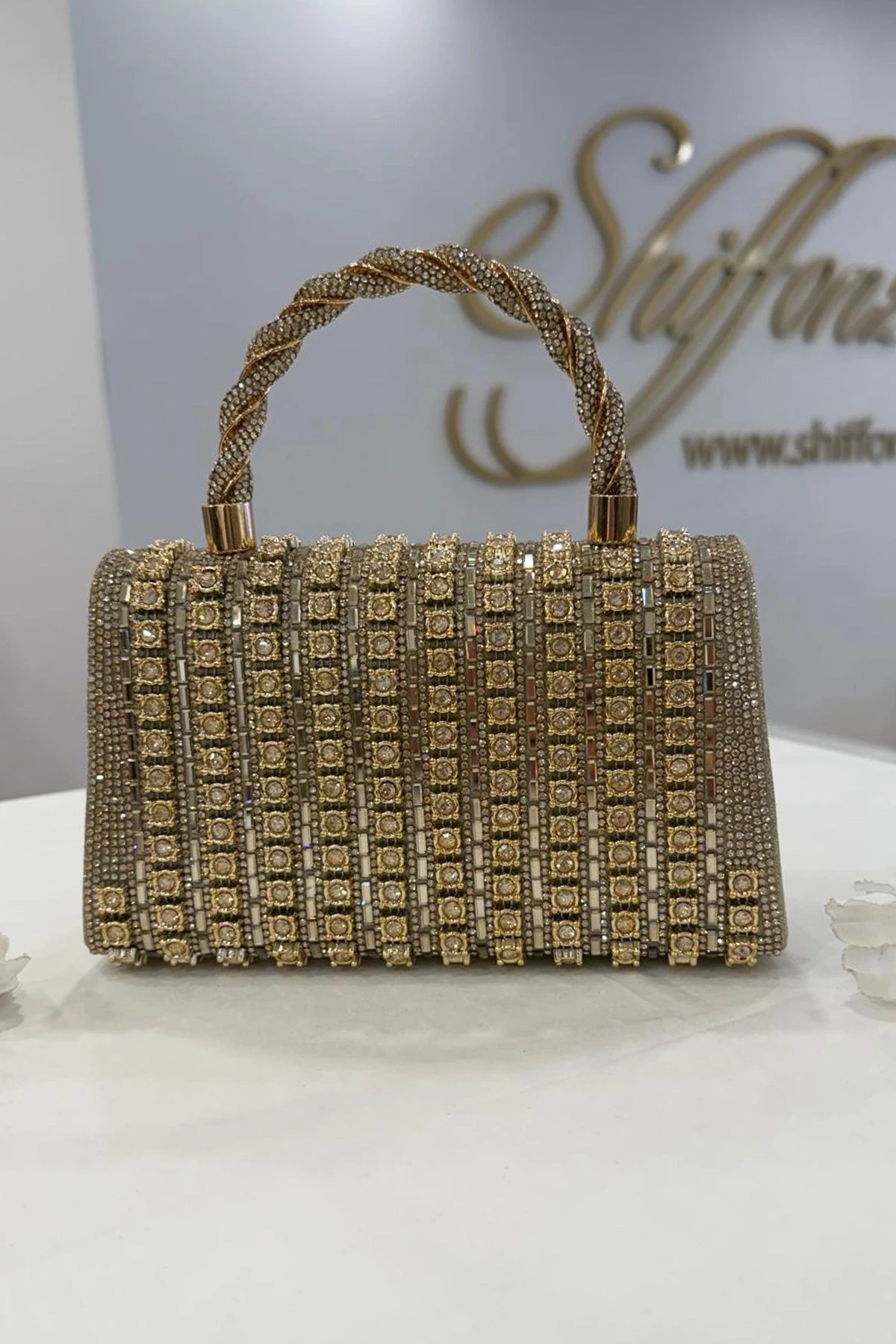 Luna luxe clutch bag - Image 2