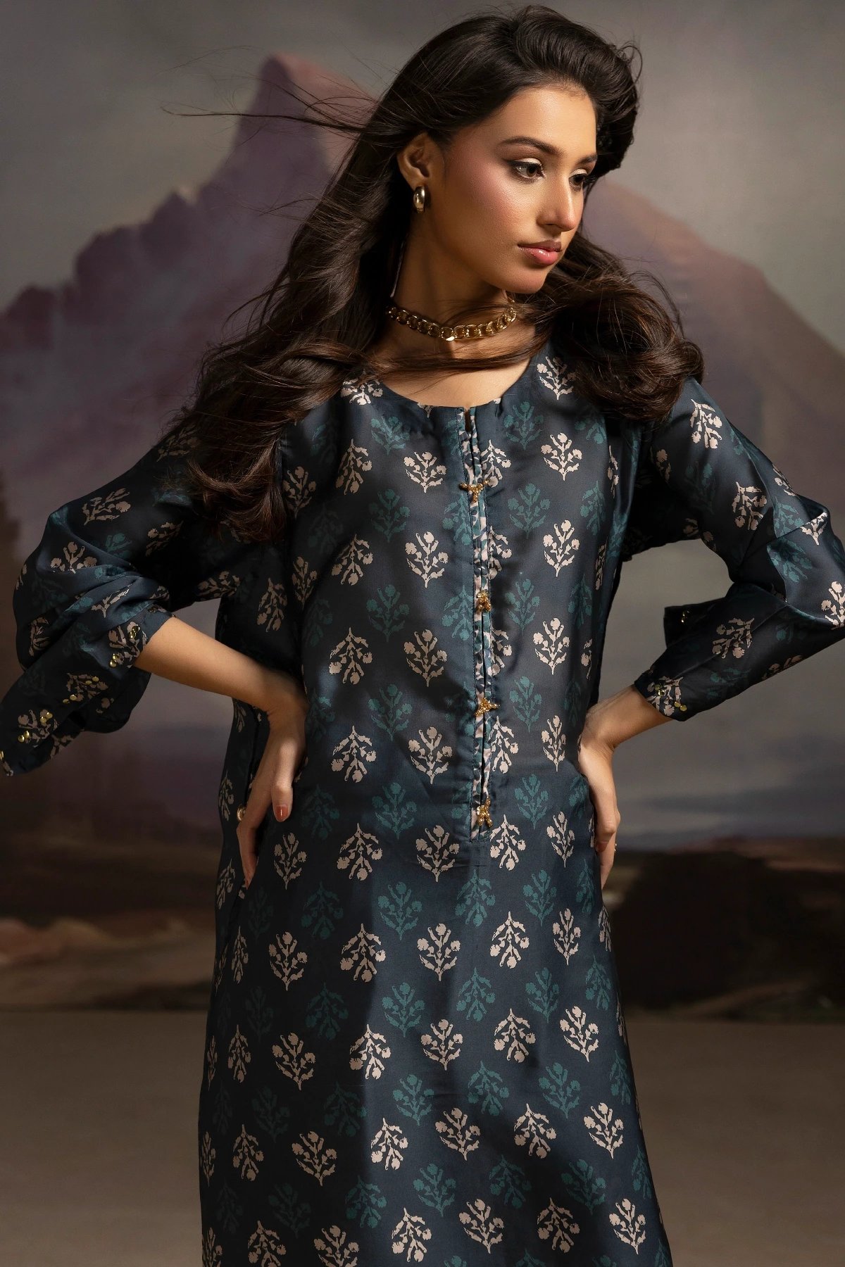 Silk premium collection 2 piece co-ord set - Image 4