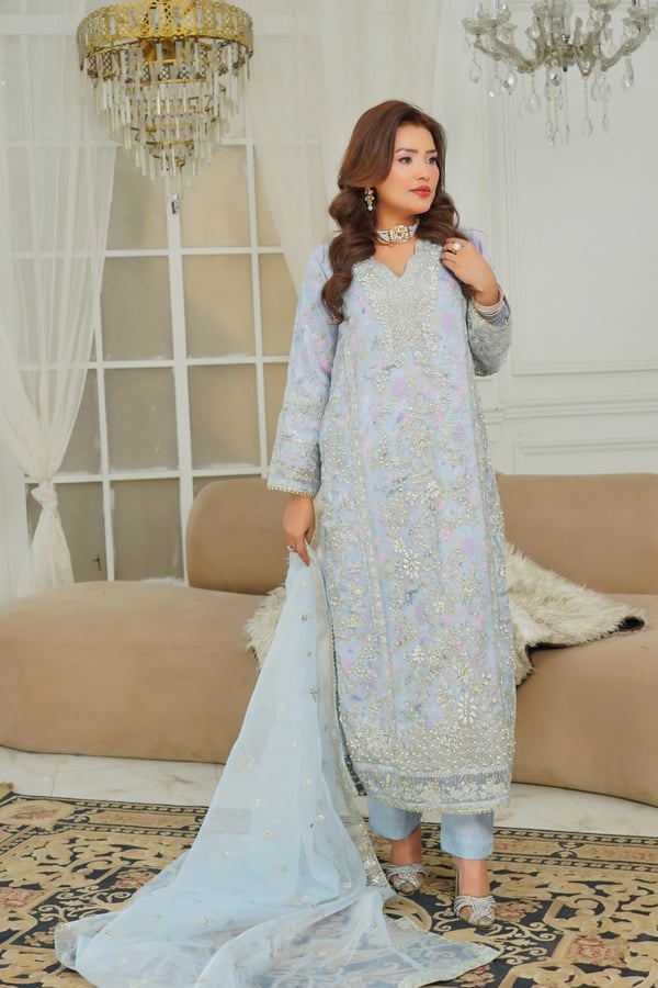 Aamna premium Eid collection 3 piece embroidered suit - Blue, X - Large