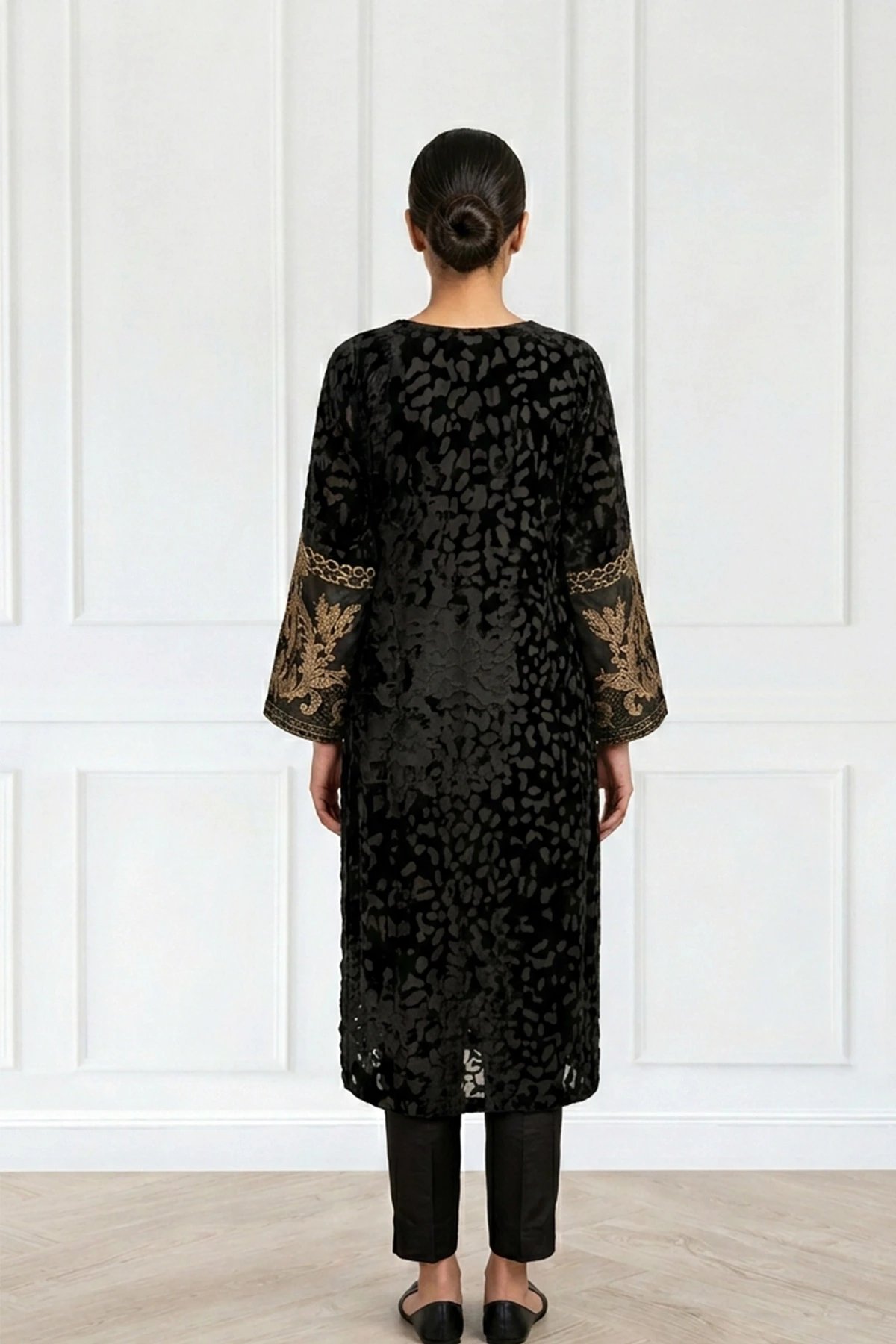 Afreen premium Eid collection velvet suit - Image 2