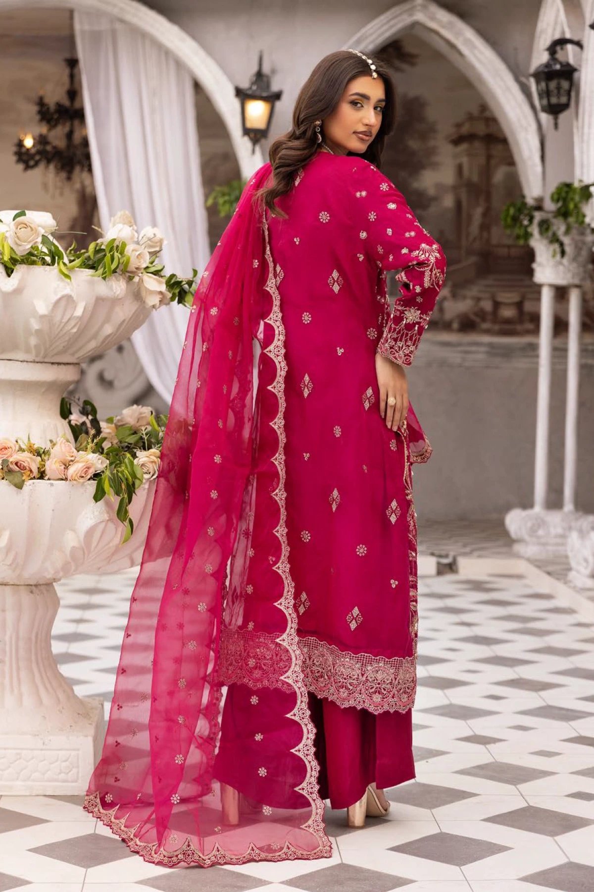 Zikr-e-Yaar collection 3 piece luxe embroidered suit - Image 3