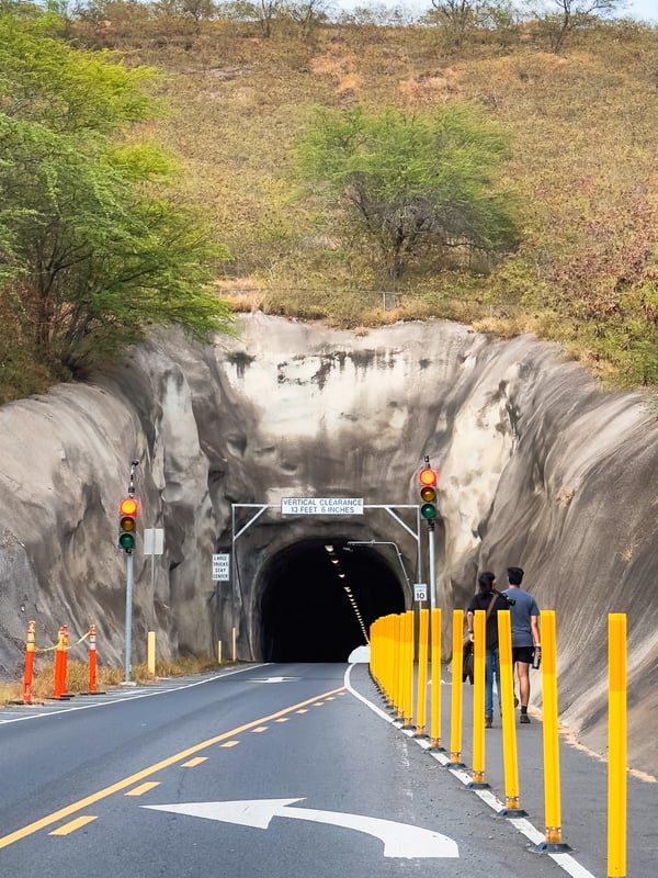 The Kahala Tunnel that goes through the crater's wall. Single lane, alternating traffic with traffic signals. 