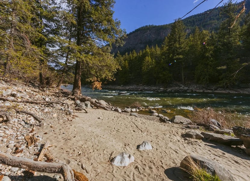 Sandy beach at Stemwinder Provincial Park near Hedley