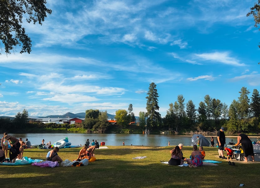 The soft, sandy beach at Tuey Park on the Enderby River.
