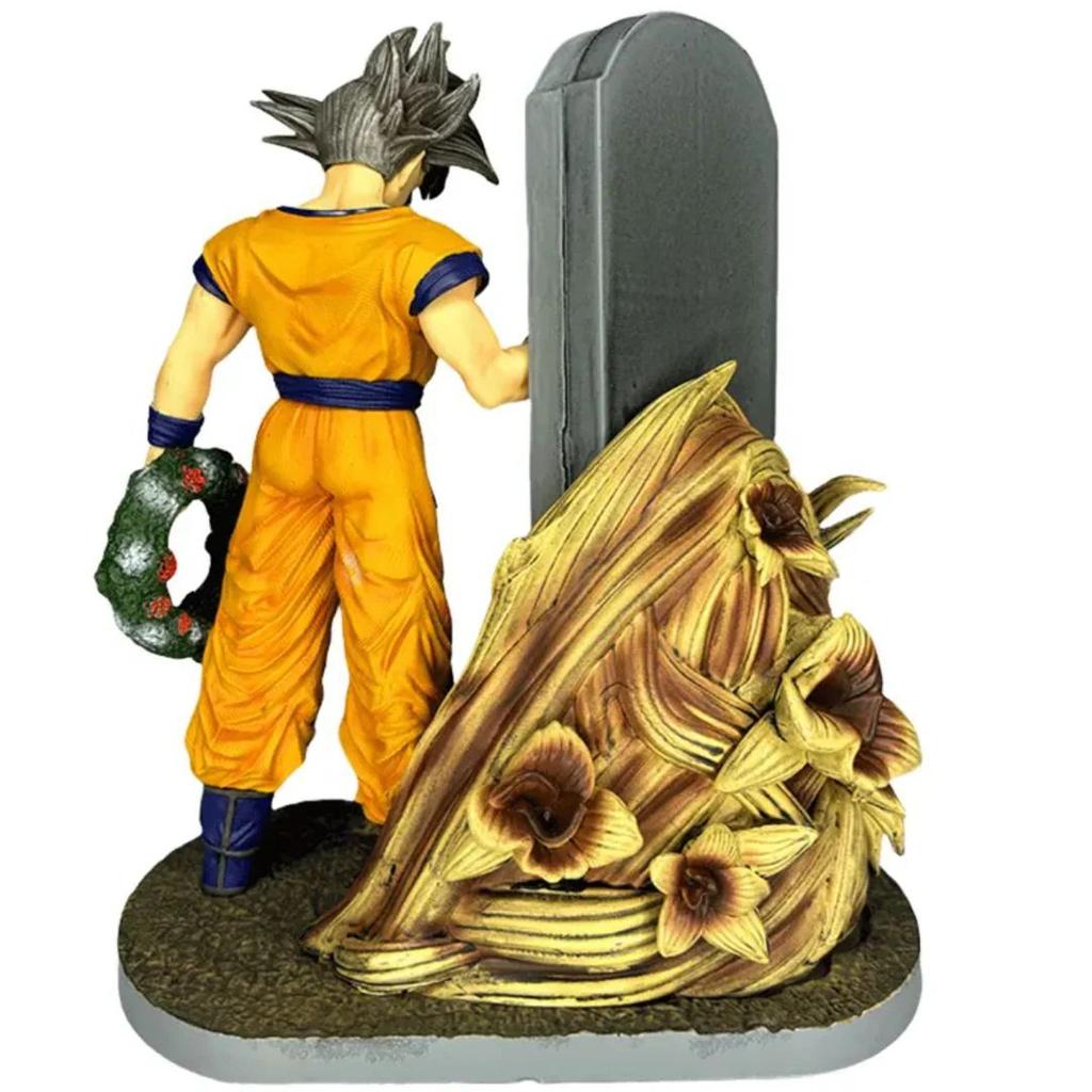 Goku Honors Toriyama Statue : Legend Never Dies — photo 3